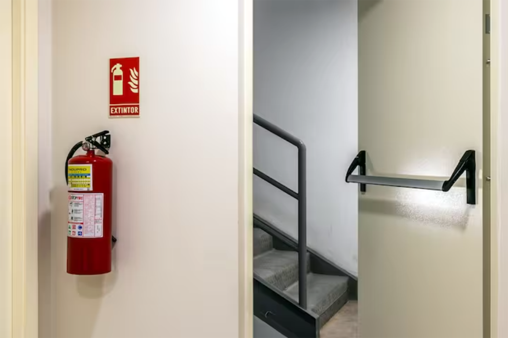 Escaleras de emergencia